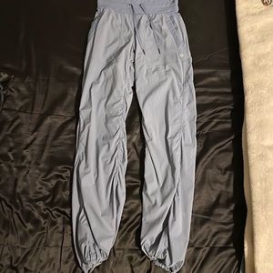 Lululemon dance studio joggers size 2-4